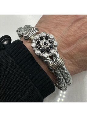 Snap Jewelry Silver Loop Bracelet & Black & Silver Victorian Flower 18mm Snap
